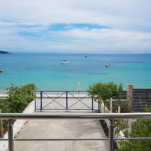 Joana's Casa di campagna Himare